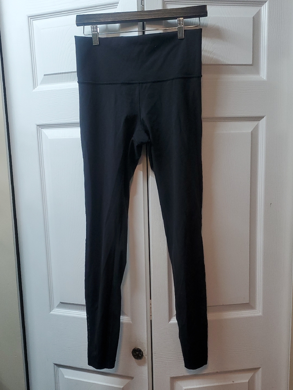 LULULEMON High Waist Black Leggings LACE Down The Side Of Legs SIZE 8